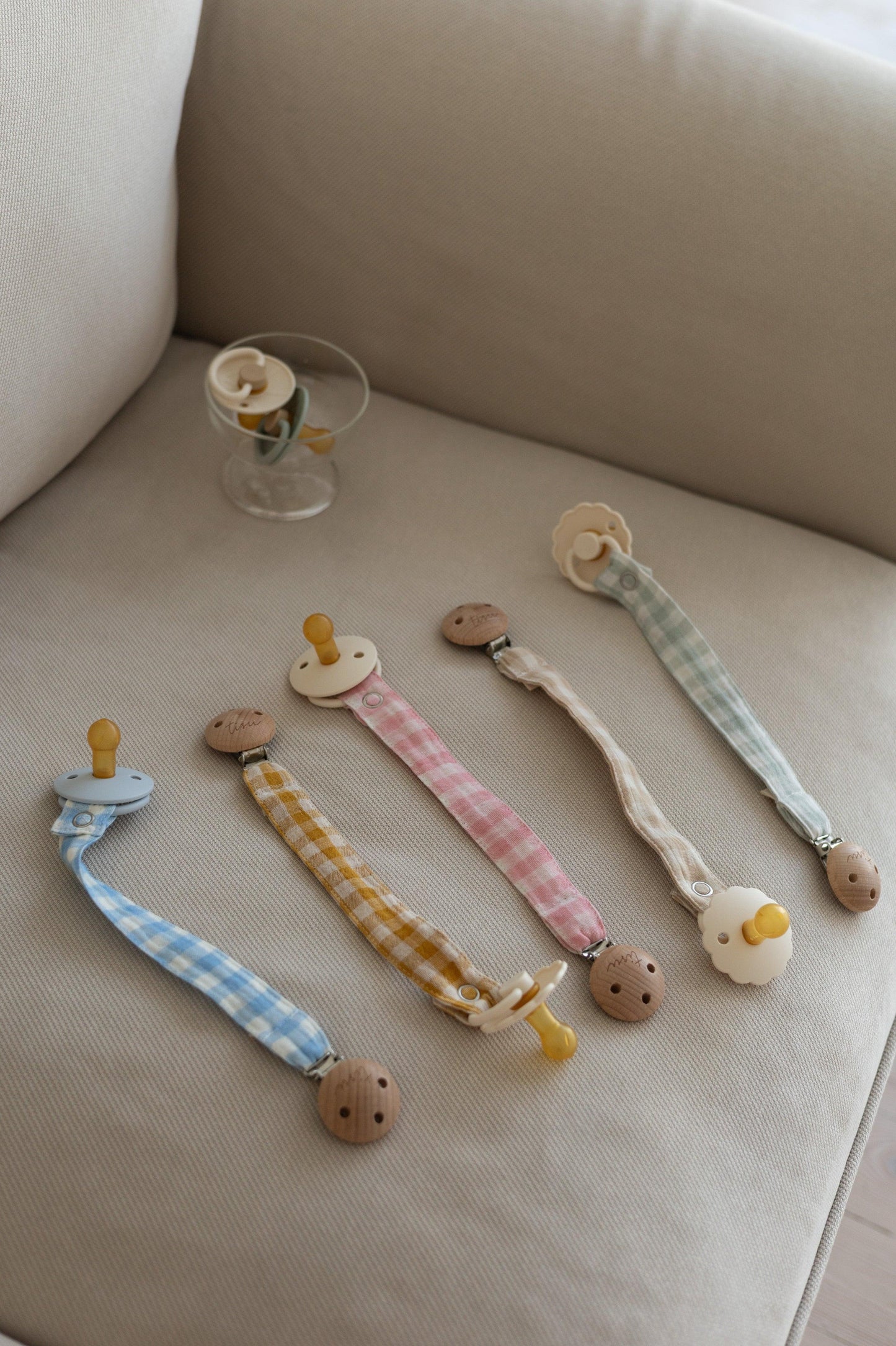 Dummy clip, Yellow